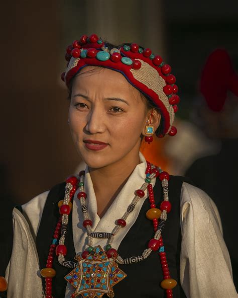 Beautiful Tibetan Woman With Traditional Jewelry Ten Samphel Flickr