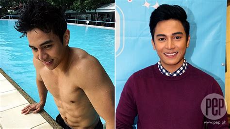 Jak Roberto Doesnt Mind Flaunting Abs For His Tv Shows Pepph