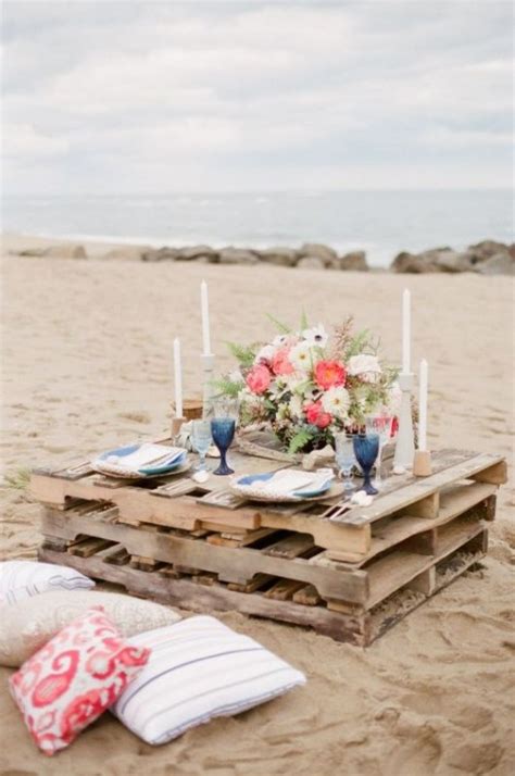 45 Cool Ways To Use Rustic Wood Pallets In Your Wedding Decor