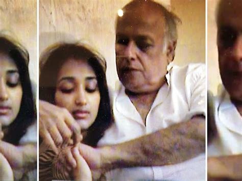 16 Year Old Video Of Mahesh Bhatt With Late Actress Jiah Khan Viral Was Seen Talking With A