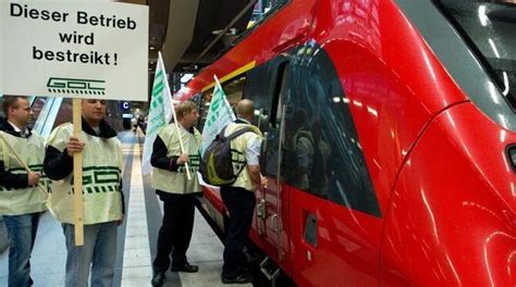 Auf die kunden der deutschen bahn kommen schwere streiktage mit. Bahn bereitet sich mit Notfallplan auf Streiks vor ...