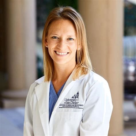 Hillary Moreno Registered Nurse Uc San Diego Health Linkedin