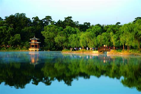 The Chenghu Lake Or Clear Lake At The Summer Resort At Chengde One