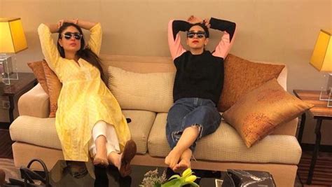 Sisters Karisma And Kareena Kapoor Kick Back And Relax Together In New Pic Bollywood