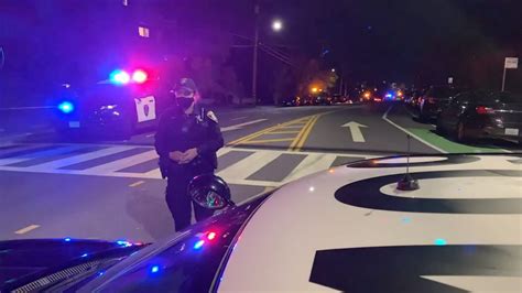 Carjacking Suspect Shot By Oakland Officer Dies At Hospital Police Say Abc7 San Francisco