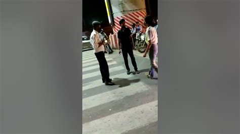 Girls Slaps Cab Driver In Lucknow Street Fight Indianstreetfight Youtube