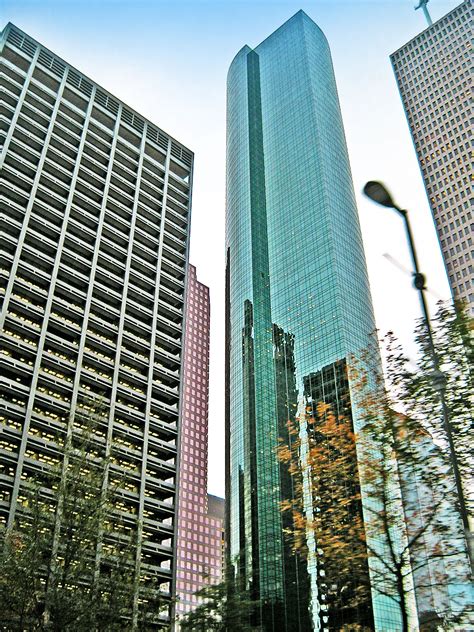 The building is the hub of the central. List of tallest buildings in Houston - Wikiwand