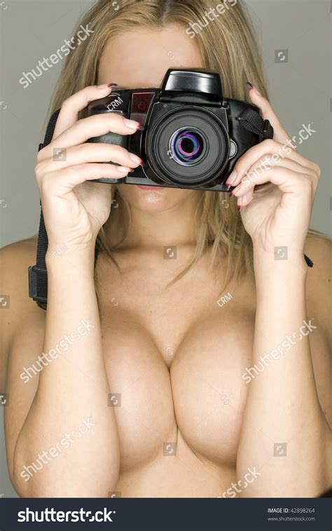 Naked Girls With Cameras