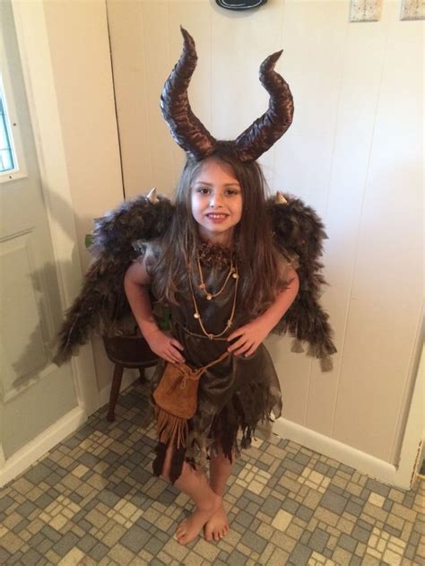 She lives in the forest, where she befriends several kind critters and sings of pursuing her dream. Diy Halloween young maleficent | Halloween costumes for kids, Maleficent halloween costume ...