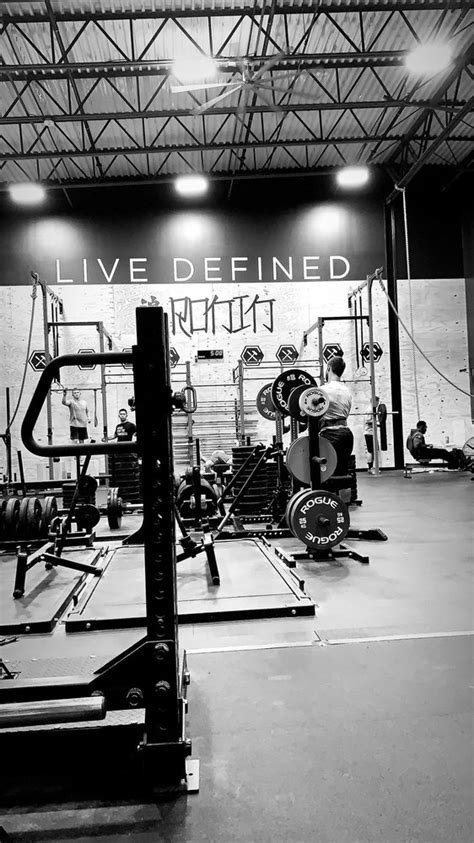 Chiseled Life Gym Photos How To Put Together A Daily Fitness Routine
