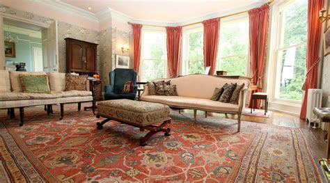 Best Tips For Interior Decorating With Vintage Rugs