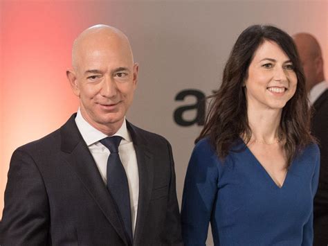 Jeff bezos steps down as amazon's ceo on monday, 27 years after founding the company. MacKenzie Bezos (Jeff Bezos Wife) Wiki, Bio, Age, Height ...