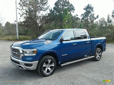 2019 Ram 1500 Laramie Crew Cab 4x4 In Blue Streak Pearl Photo 5