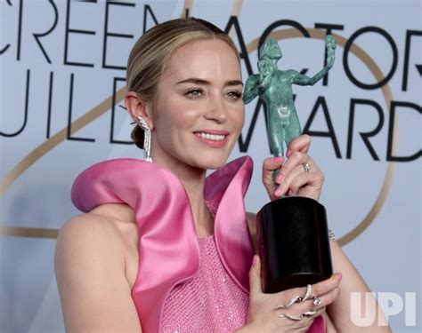 Photo Emily Blunt Wins Award At The 25th Annual SAG Awards In Los