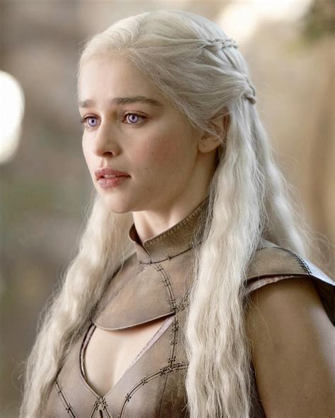 How Old Is Khaleesi In Game Of Thrones Season 1 Fandom Of Maisie
