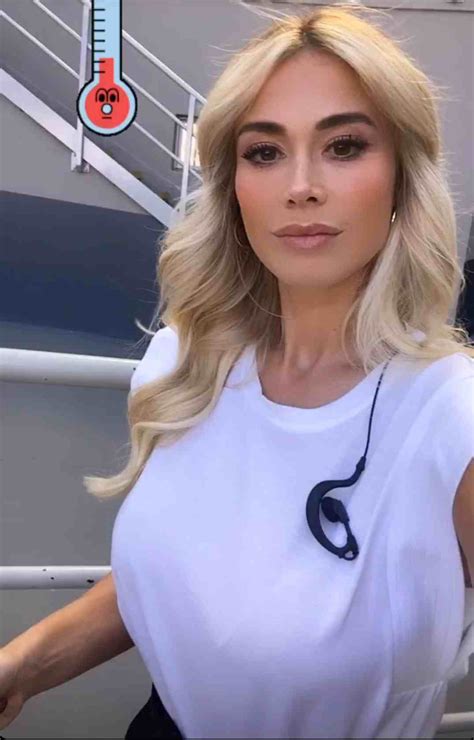 Conduttrice su dazn e radio105 infodilettaleotta@mncomm.it | twuko. Diletta Leotta fa alzare la temperatura: la trasparenza ...