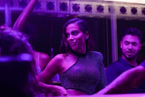Anitta Shows Off Her Nude Tits At The Girl From Rio Single Release