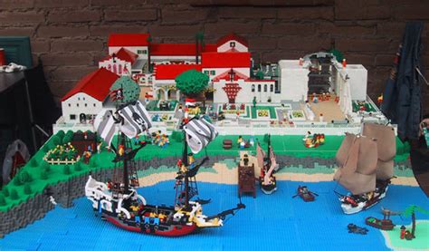 An Awesome Pirate Moc The Brothers Brick The Brothers Brick