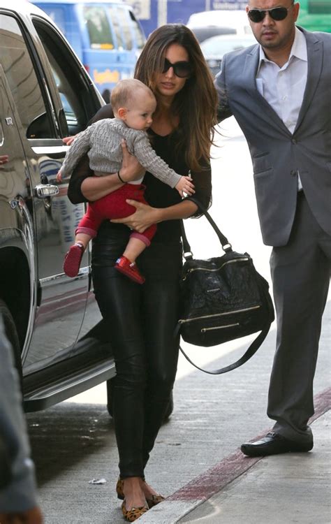 Lilly Aldridge And Her Daughter Departing On A Flight At Lax Celeb