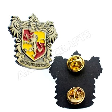 Wizarding World Of Harry Potter Gryffindor Crest Emblem Pin Badge 6