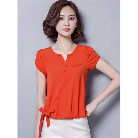 Dapatkan blouse wanita branded terbaru dengan harga murah, menangkan diskon besar disetiap pembelian blouse wanita hanya di matahari.com sekarang! blouse wanita T3311 - Moro Fashion