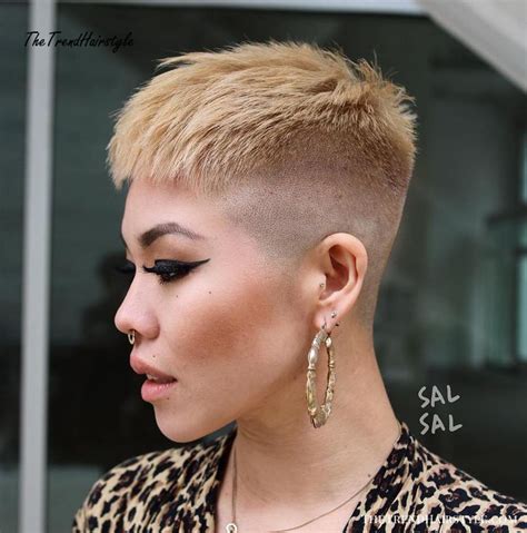 Find out how to pick the perfect haircut, what looks are most flattering, and why. Foxy Crew Cut - Buzz Cut Girls Who Inspire You to Cut ...