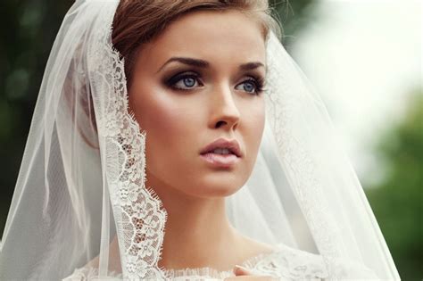 Maybe you would like to learn more about one of these? Capelli e Make-up per la sposa 2016 - PinkItalia