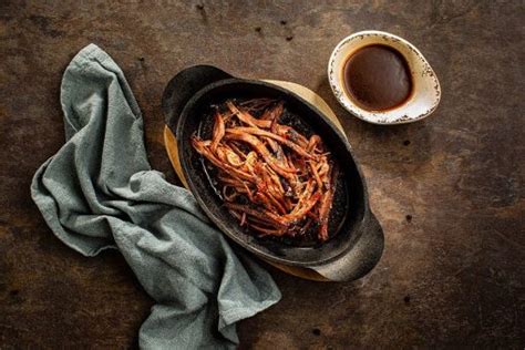 1 day ago · e ancora il pulled pork, il panino soffice farcito con spalla di maiale sfilacciata, il pastrami on rye, pane ai cereali, 300 g di pastrami di manzo, swiss cheese, senape e cetriolini e il lobster. Spalla di maiale sfilacciata. Ristorante Bologna Affumico