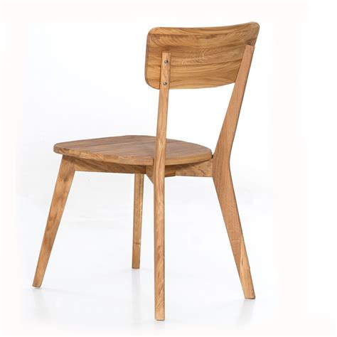 Ein weiß lasierter stuhl aus massivholz wirkt frisch und versprüht einen ländlichen charme. Standard Furniture Stuhl NOCI 1 aus Massivholz Eiche natur ...