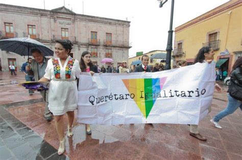 Abraham barbecho y carlos tenemaza formalizaron en el registro civil del azuay una convivencia que llevaban desde hace nueve años. Matrimonio igualitario en México: ¿en qué estados puedes ...