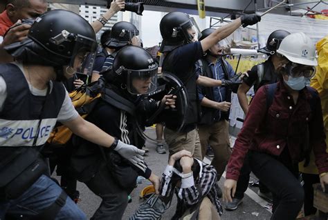 But protesters were upset when police responded to early protests with violence. Hong Kong protesters clash with police in new round of ...