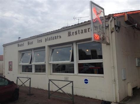 Le restaurant les platanes est situé à la chapelle du châtelard. Hotel Les Platanes (Aytre) : tarifs 2020 mis à jour, 8 ...
