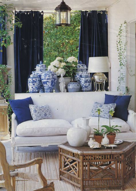 Chinoiserie Chic The History Of Blue And White Porcelain