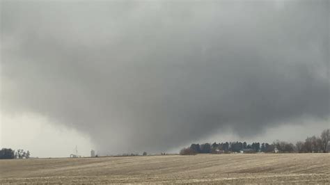 Tornado Caught On Camera Near Williamsburg Iowa