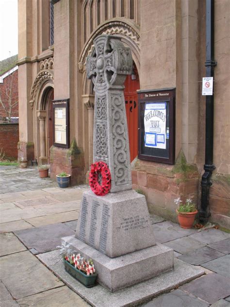 First World War City Memorials Listed By Historic England The