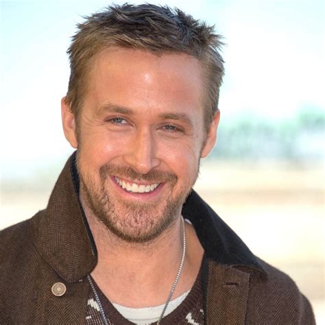 Ryan Gosling Absolutely Stunning At Blade Runner 2049 Photocall