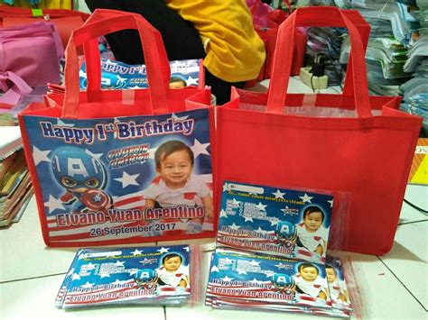 Kembali ke cara 'ndeso', tentang gendongan bayi dari kain jarik dan tutorialnya. Tas Ulang Tahun Anak Hello Kitty - TAS BARU