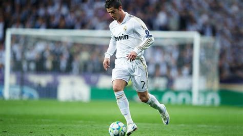 Pin On Best Dribbling Skills By Cristiano Ronaldo