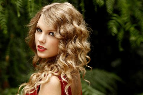 It was released on october 25, 2010, by big machine records. Taylor Swift "Speak Now" Album Review - Rolling Stone