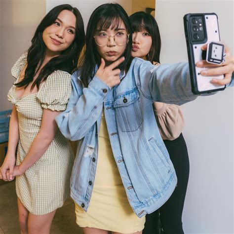 Group Selfie 💕 Rofflinetvgirls