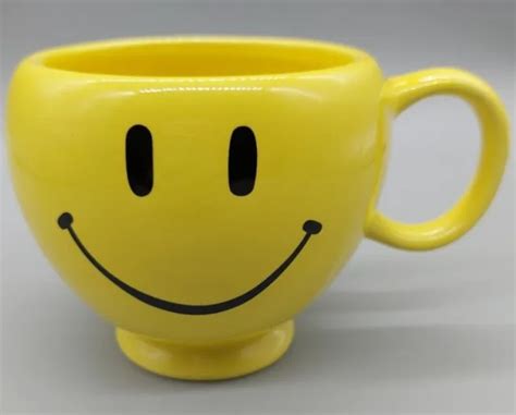 Bright Yellow Smiley Happy Face Emoji Mug Coffee Cup Jumbo 20 Oz