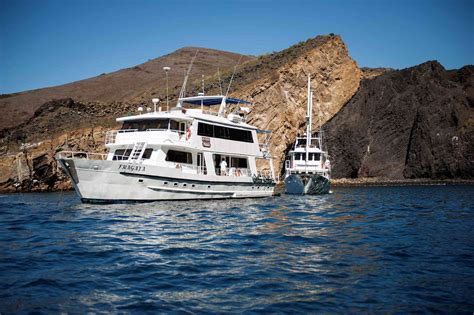 Galapagos Fragata 5 Day Cruise Bunnik Tours