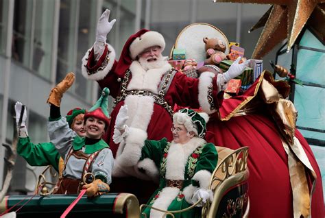 Want To Visit Santa At Macys In New York This Year You Need A