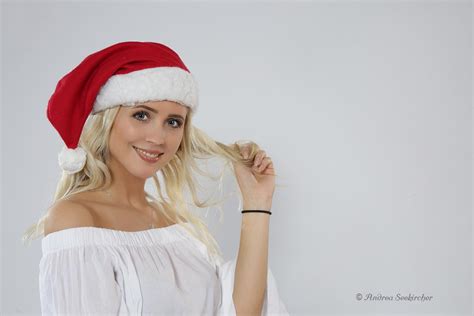 Sexy Nikolaus Fotoshooting Fotos Im Weihnachtskost M Nikolauskost M
