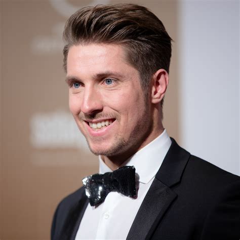 Marcel hirscher catapulted himself into the highest league of top athletes as a slalom and giant slalom skiing specialist, set an almost unbeatable world record and has retired from active ski racing at the. File:Marcel Hirscher Gala Nacht des Sports Österreich 2015 1.jpg - Wikimedia Commons