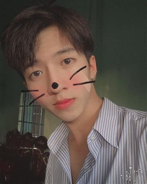 Check spelling or type a new query. Chỉ vì có sở thích dán urgo - băng cá nhân lên mặt theo ...