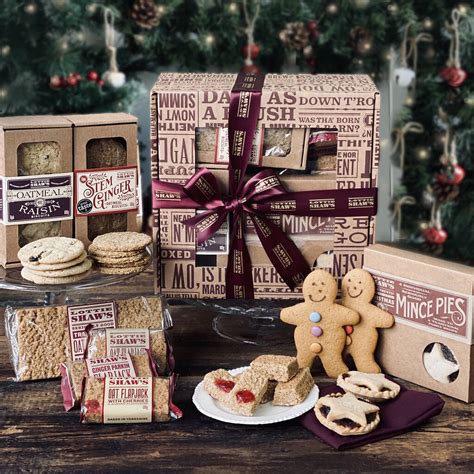 Vegan holiday gifts for her. Christmas Vegan Gift Box Of Treats By Lottie Shaw's ...