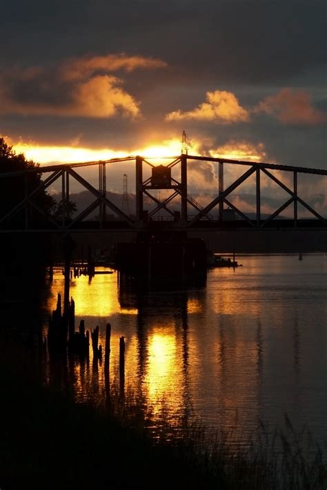 Railroad Bridge Sunset Burlington Northern Bridge Crossing Flickr