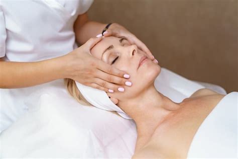 Spa Therapy Vs Massage Therapy Spa Therapist Diploma