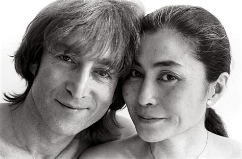 Conheça a polêmica história do casal John Lennon e Yoko Ono LETRAS MUS BR